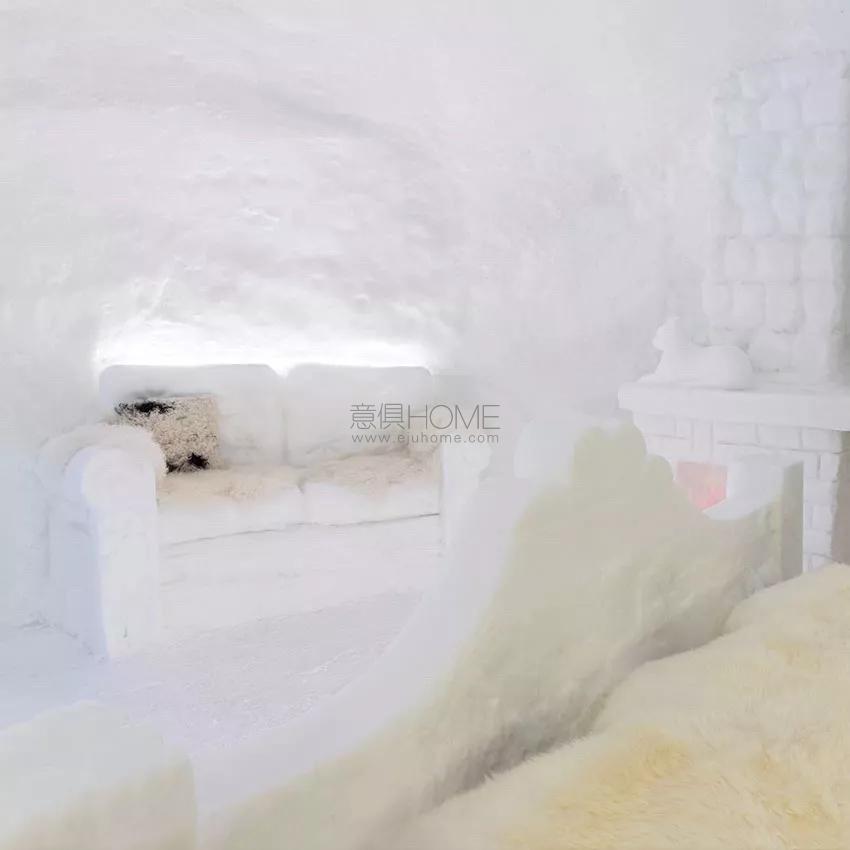 摆放在家中的意大利雪景