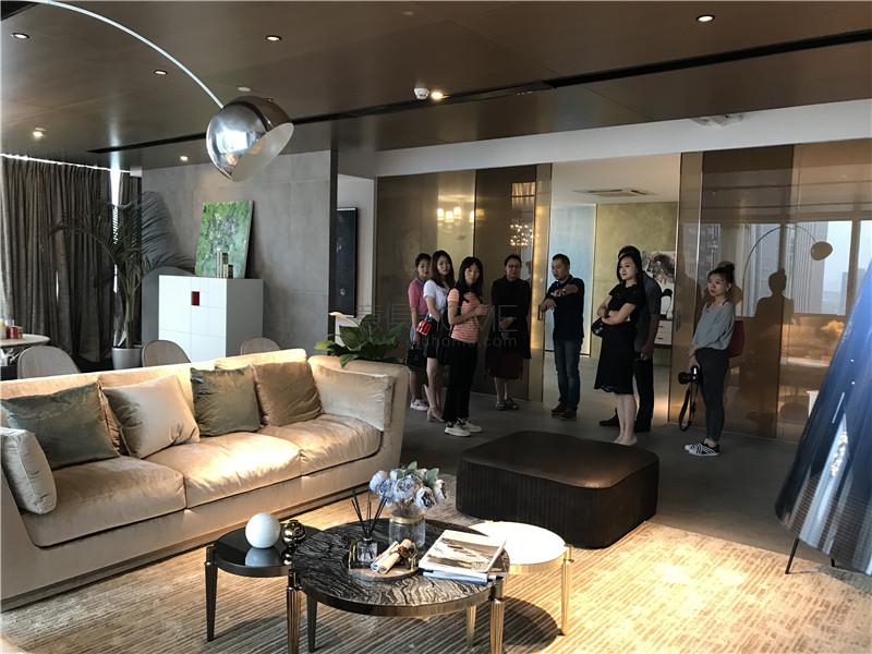 意俱受杭州跨境电子商务协会考察指导，分享意俱创新模式优势