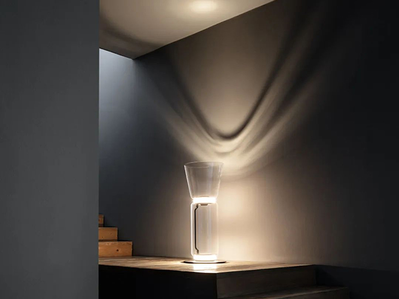 FLOS | 越夜越美丽的氛围感落地灯，不遗余力展现光影魅力